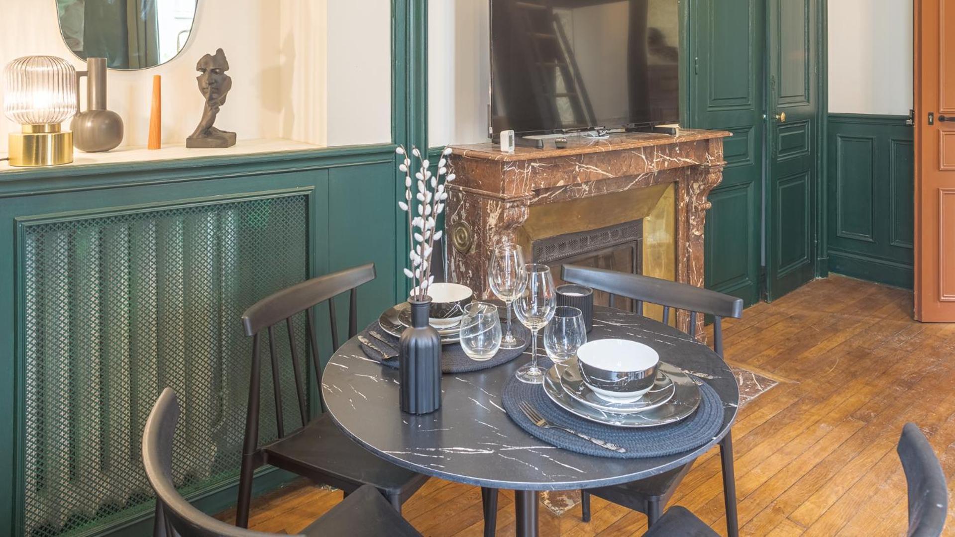 Apartment Bonappart 1 - Charme Napoleonien & Confort Troyes